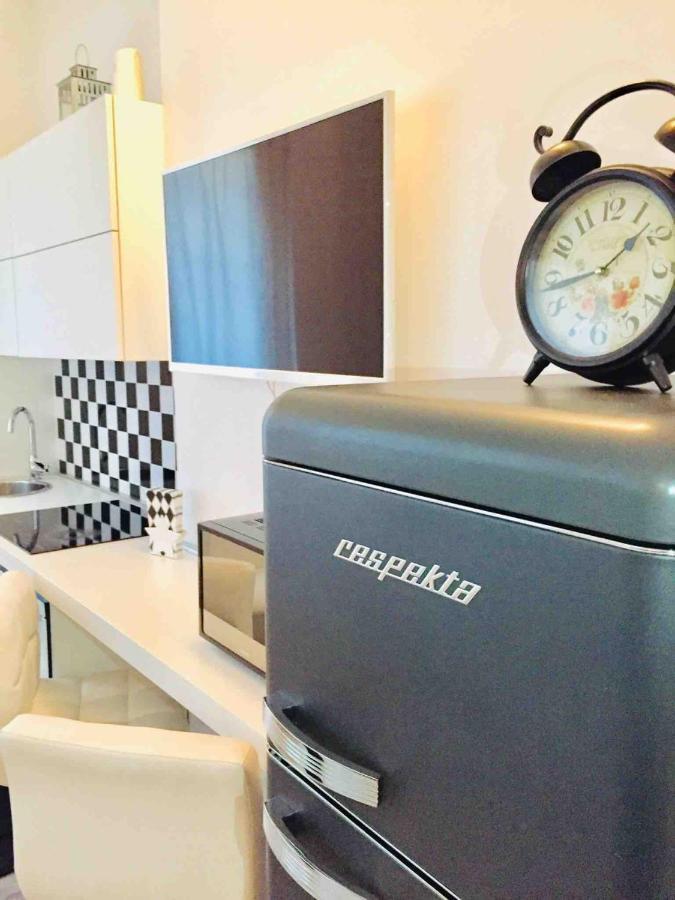 Joo'S Flat Bed & Breakfast Милано Екстериор снимка